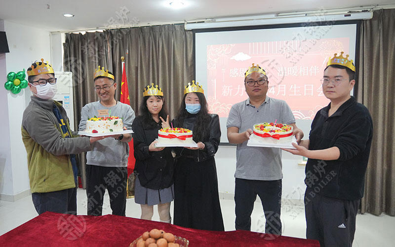 1712024719212610 合影.jpg
